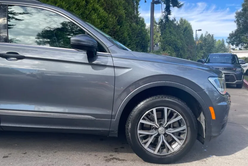 2018 Volkswagen Tiguan SE photo 1