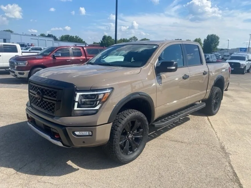 2024 Nissan Titan PRO-4X photo 1