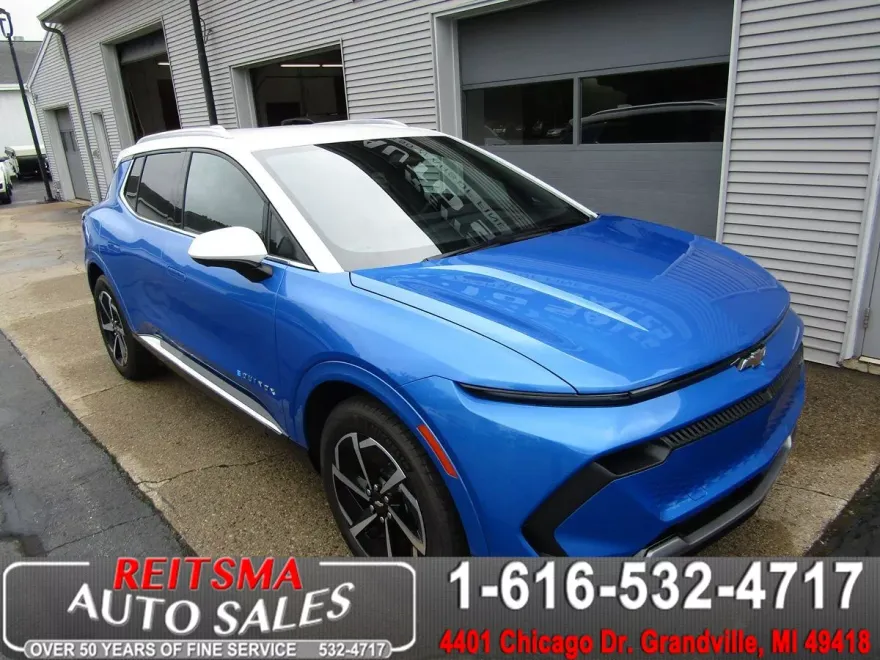 2024 Chevrolet Equinox EV 1LT photo 1