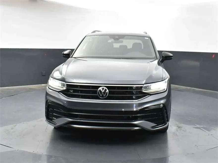2022 Volkswagen Tiguan SE R-Line Black photo 1