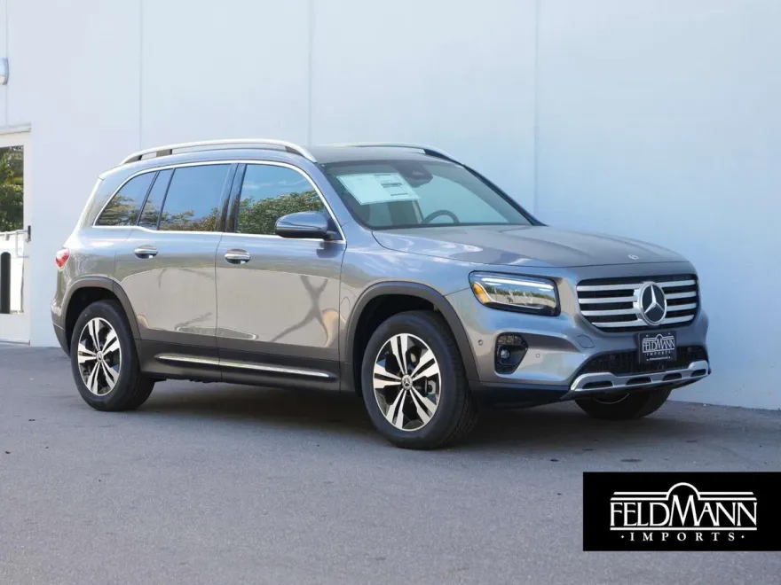 2025 Mercedes Benz GLB 250 4MATIC photo 1