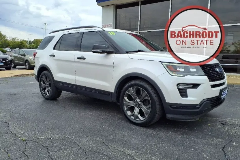 2018 Ford Explorer Sport photo 1