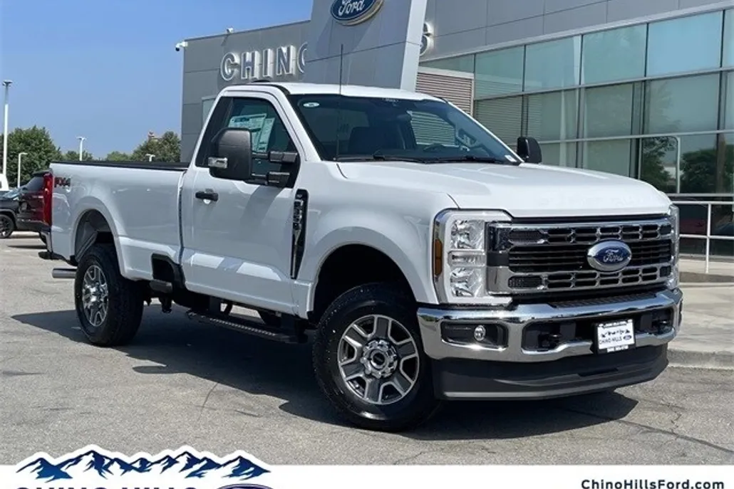 2025 Ford F-350 XLT photo 1