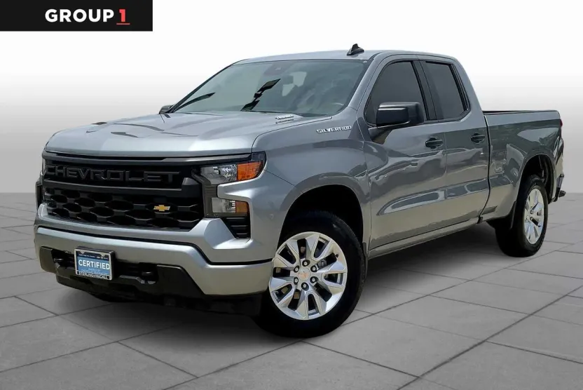 2025 Chevrolet Silverado 1500 Custom photo 1