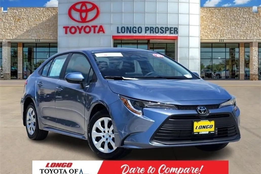 2025 Toyota Corolla LE photo 1