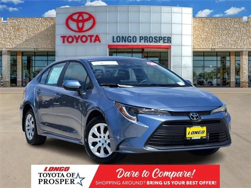 2025 Toyota Corolla LE photo 1