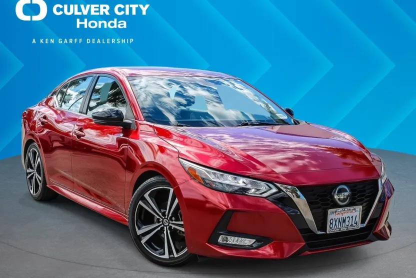 2021 Nissan Sentra SR photo 1