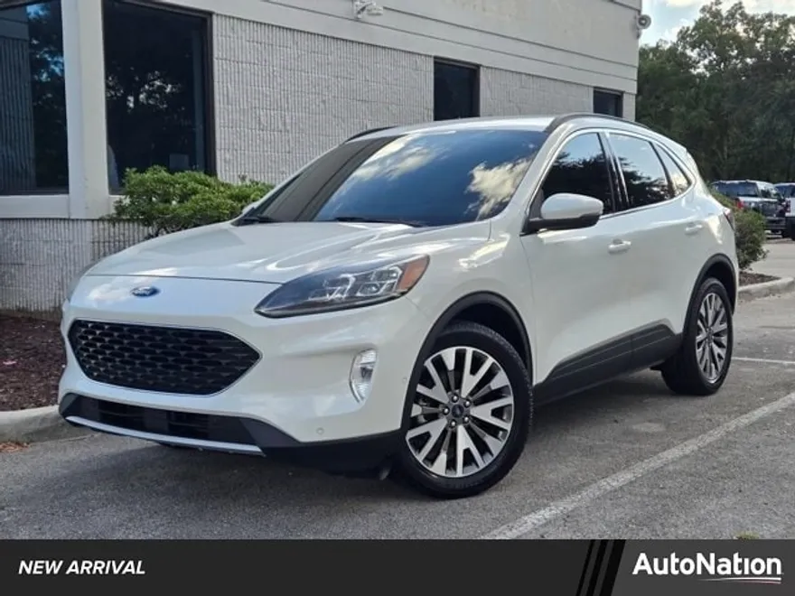 2020 Ford Escape Titanium photo 1