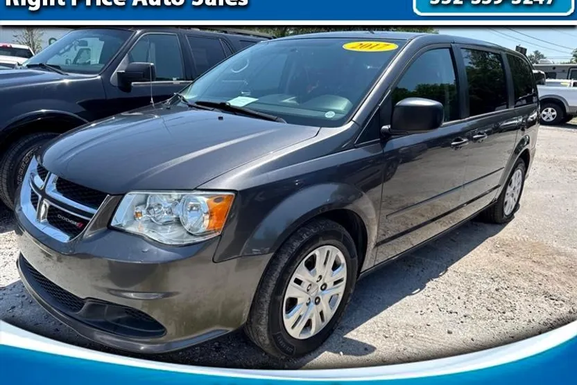 2017 Dodge Grand Caravan SE photo 1