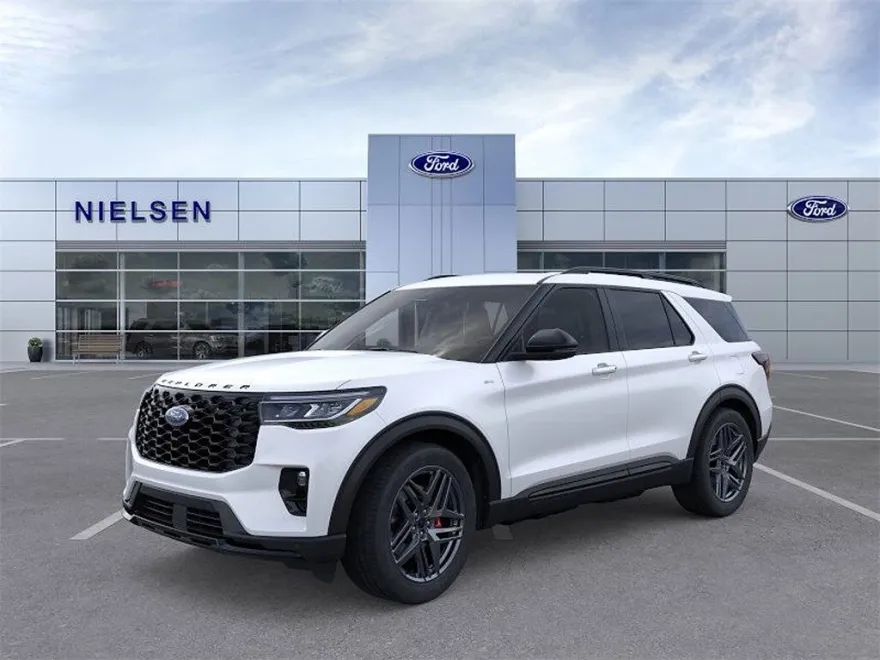 2025 Ford Explorer ST-Line photo 1