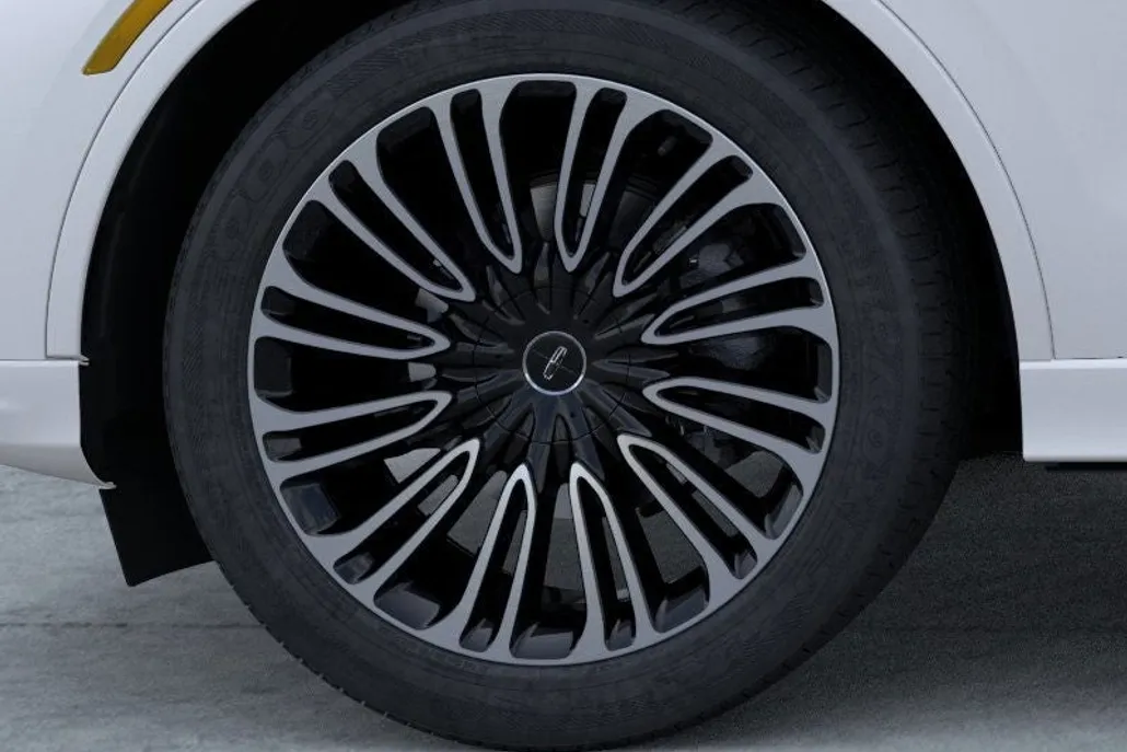 2025 Lincoln Aviator Black Label photo 1