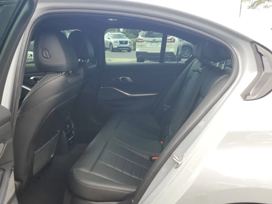 2023 Bmw 330e photo 1