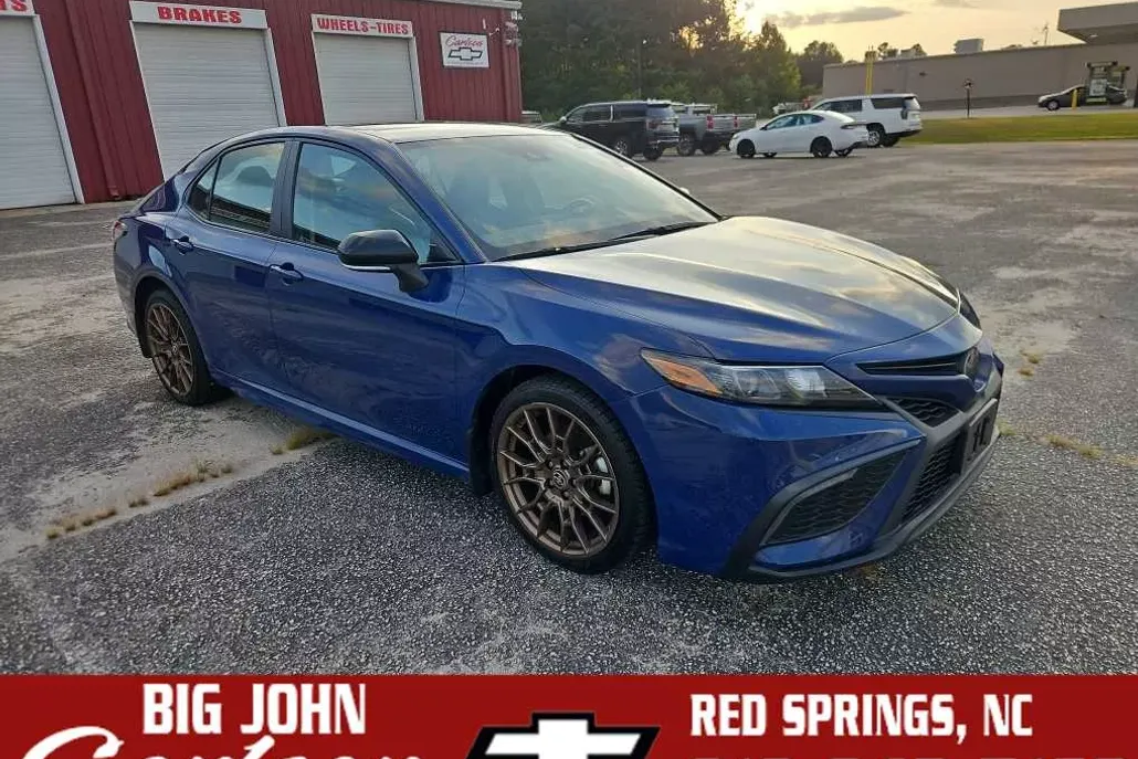 2023 Toyota Camry SE photo 1