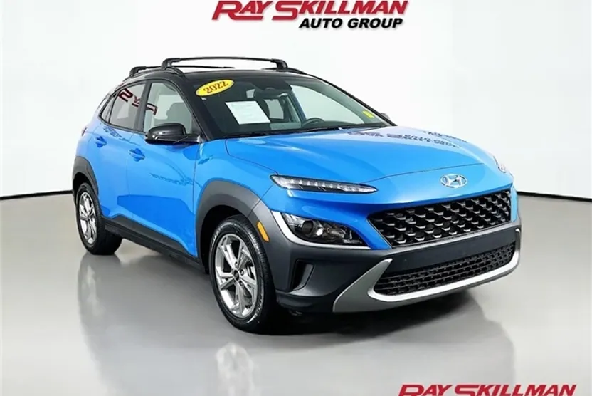 2022 Hyundai Kona SEL photo 1