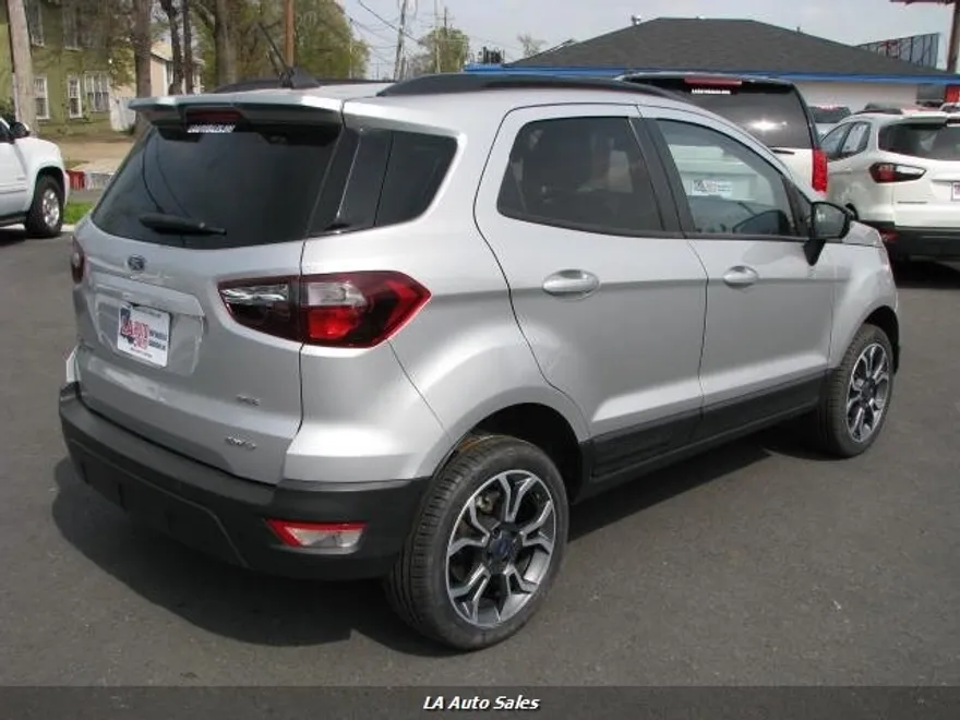 2020 Ford EcoSport SES photo 2
