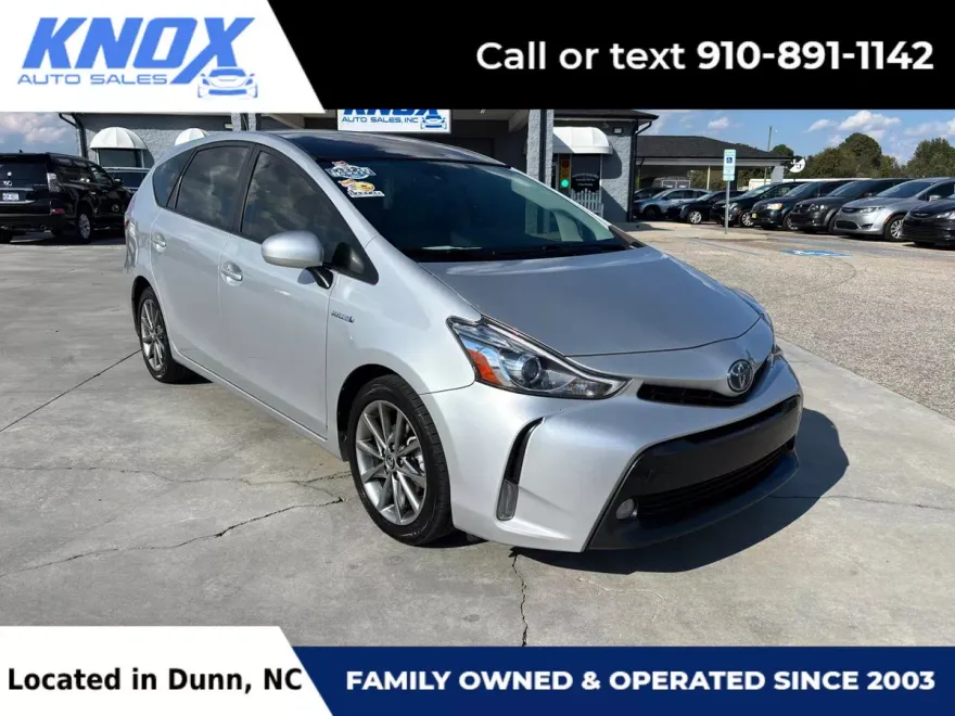 2016 Toyota Prius V Five photo 1