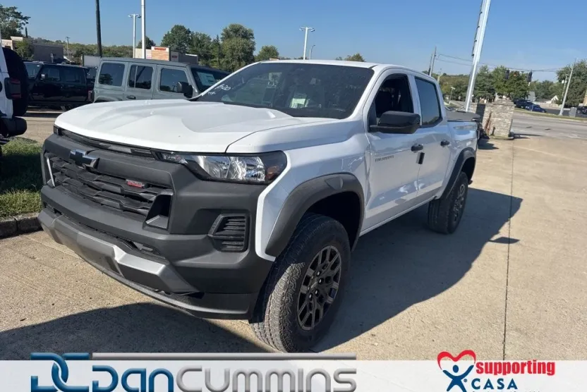 2026 Chevrolet Colorado Trail Boss photo 1