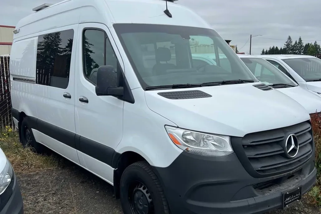 2022 Mercedes Benz Sprinter 2500 Standard Roof photo 1