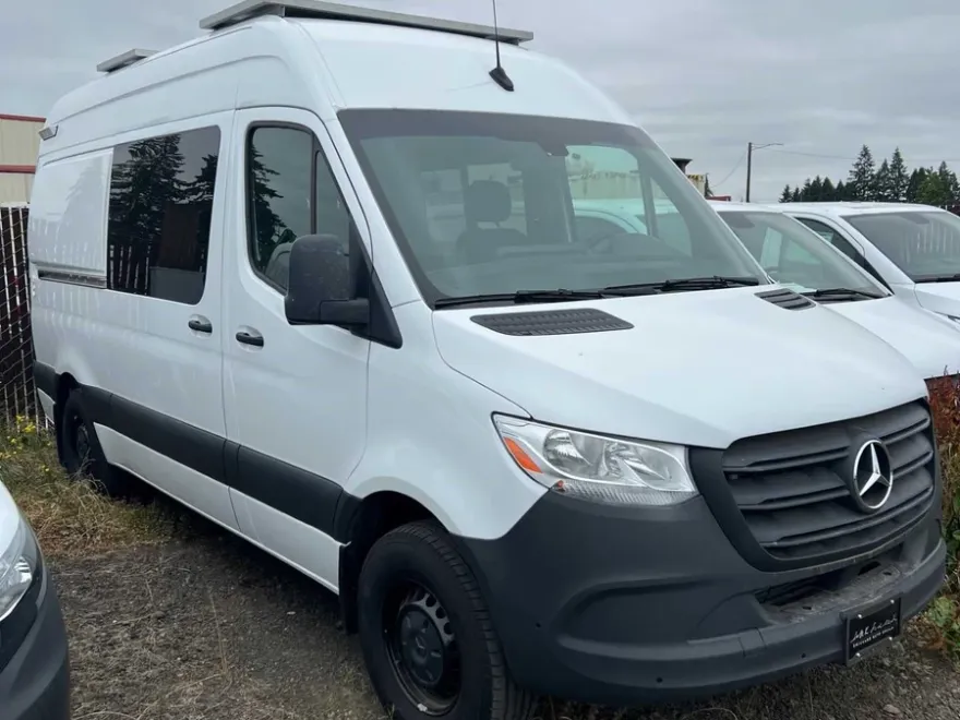2022 Mercedes Benz Sprinter 2500 Standard Roof photo 1