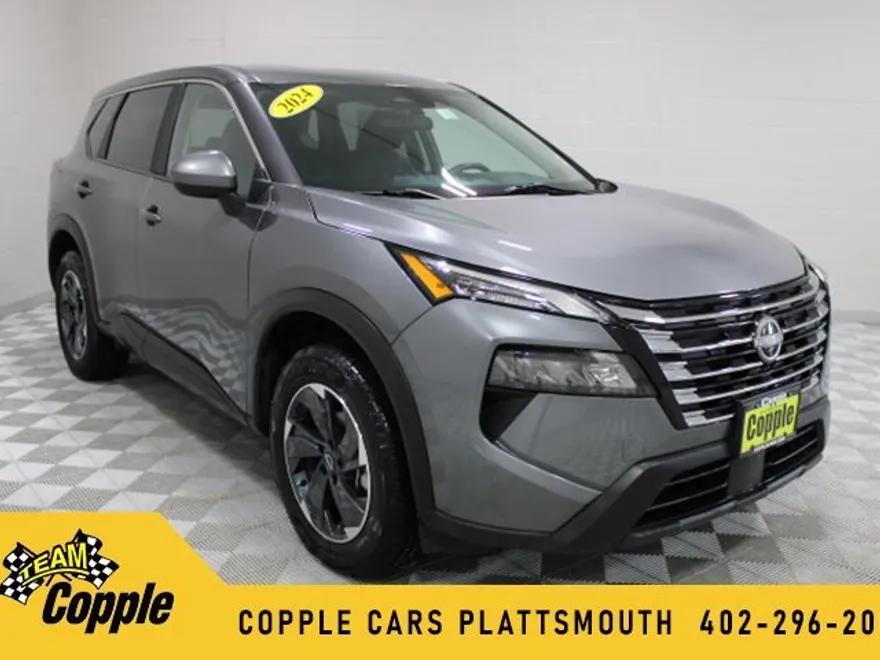 2024 Nissan Rogue SV photo 1