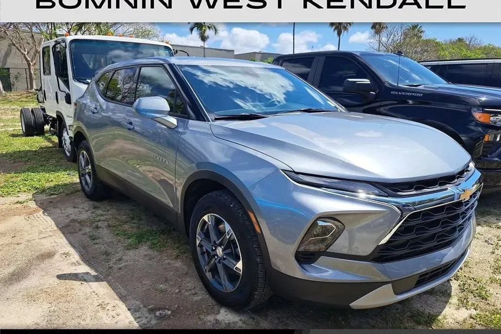 2025 Chevrolet Blazer 2LT photo 1