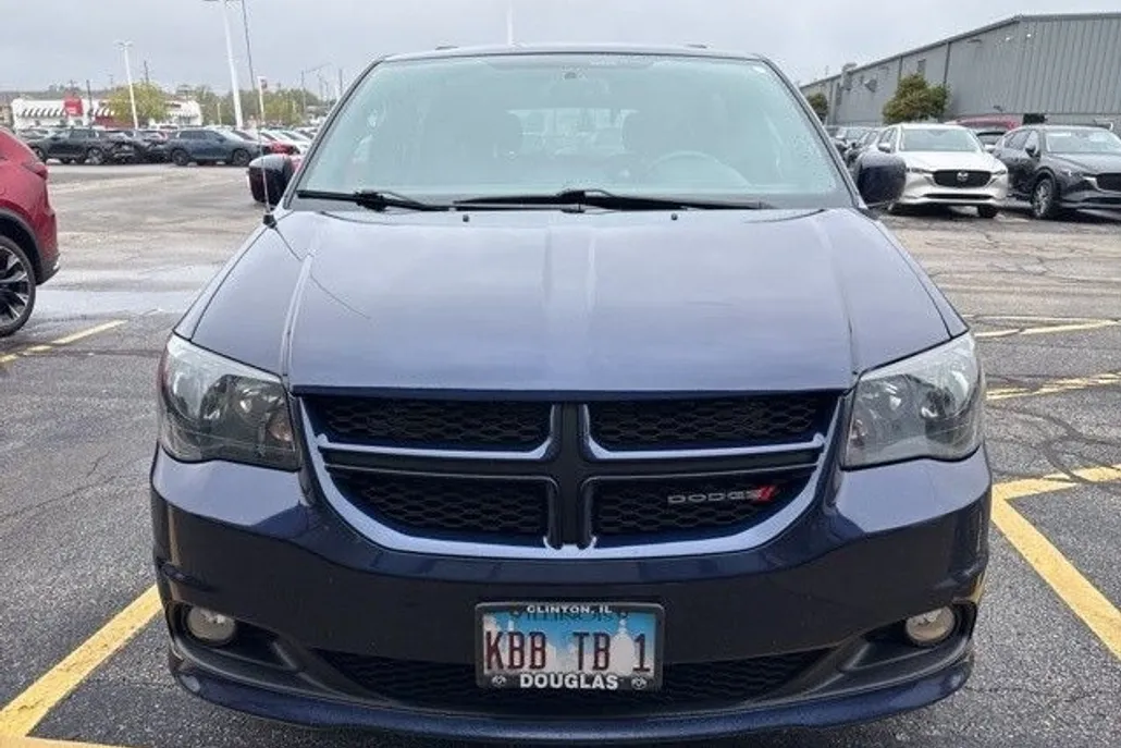 2017 Dodge Grand Caravan GT photo 1