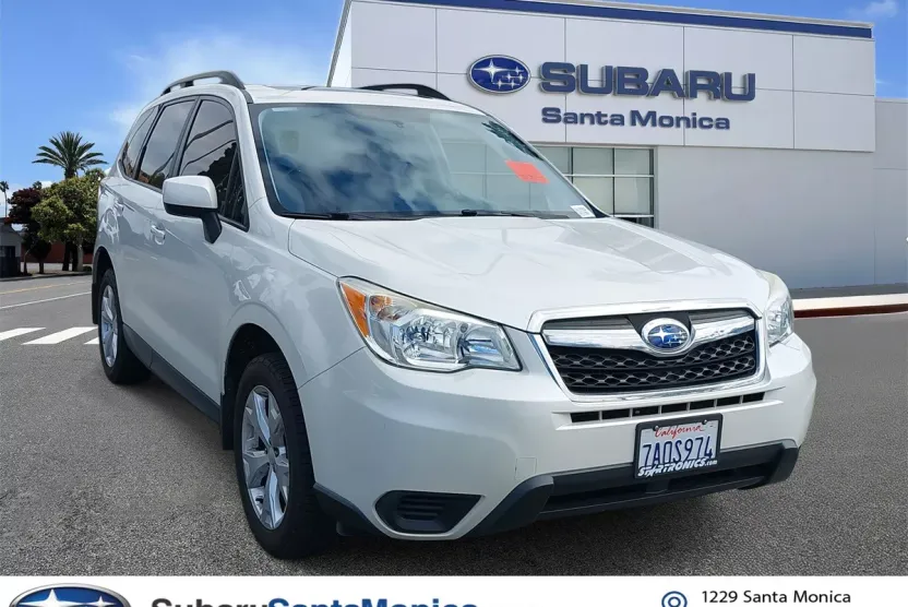 2014 Subaru Forester 2.5i Premium photo 1