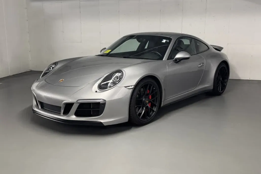 2018 Porsche 911 GTS photo 1