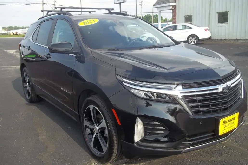 2023 Chevrolet Equinox LT photo 1