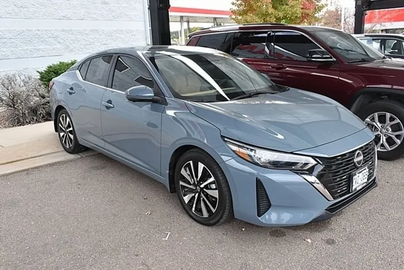 2024 Nissan Sentra SV photo 1