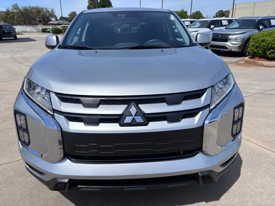2024 Mitsubishi Outlander Sport S photo 1