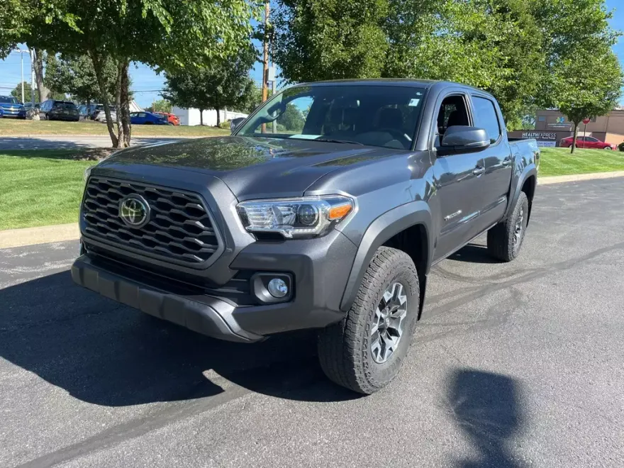 2022 Toyota Tacoma SR5 photo 1