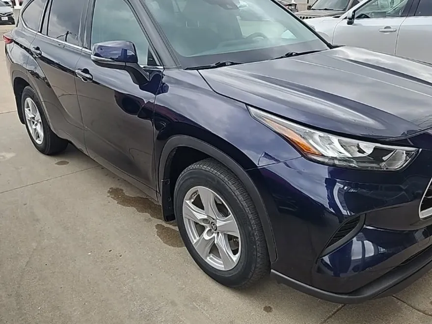 2020 Toyota Highlander L photo 1