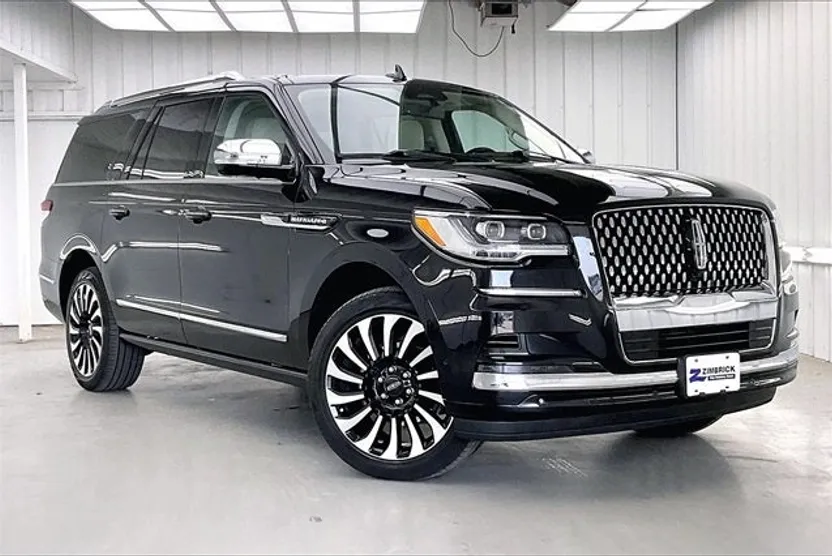 2023 Lincoln Navigator Black Label photo 1