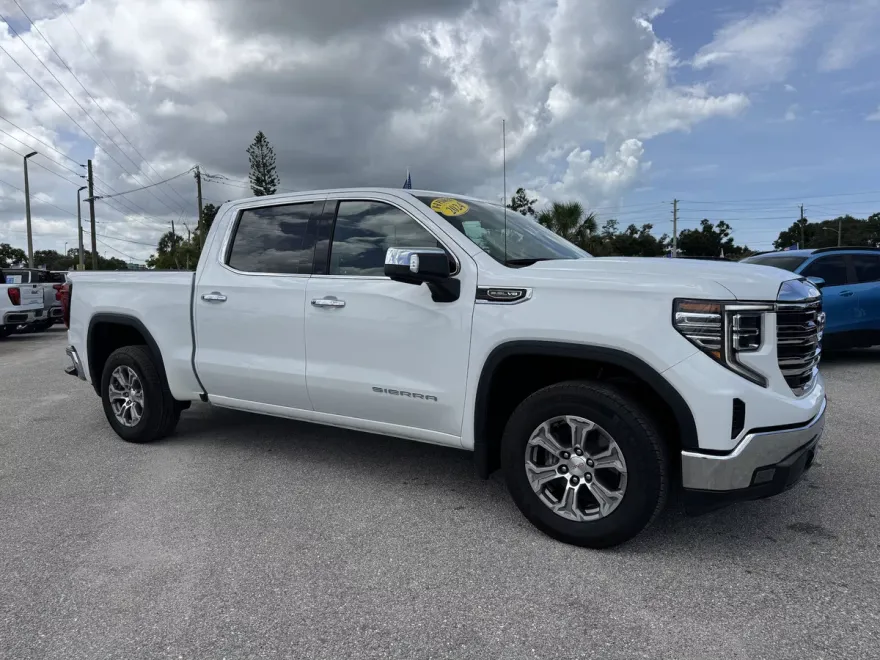 2024 Gmc Sierra 1500 SLT photo 1