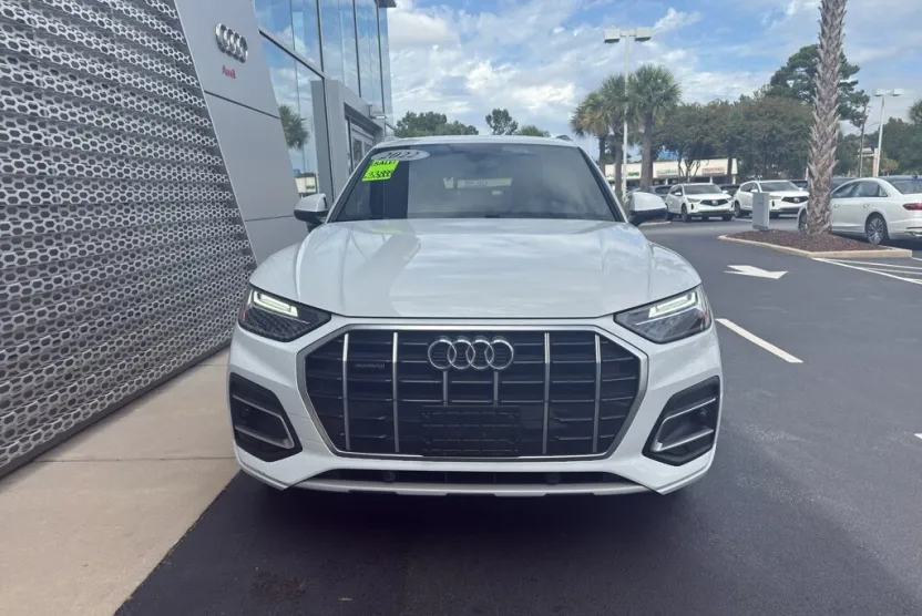 2022 Audi Q5 40 Premium photo 1