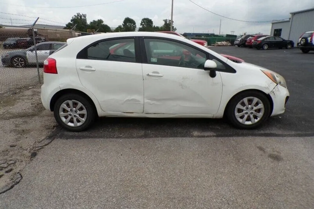 2013 Kia Rio LX photo 1