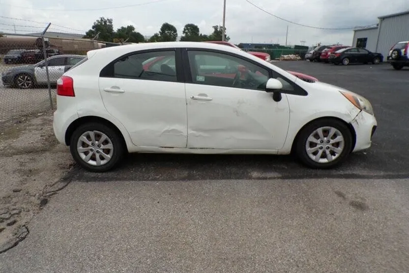 2013 Kia Rio LX photo 1