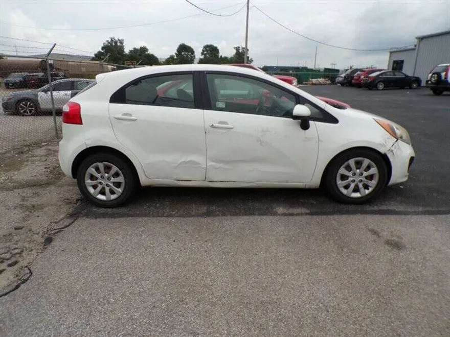 2013 Kia Rio LX photo 1