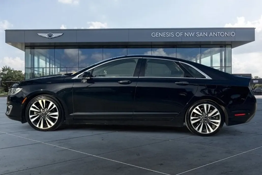 2019 Lincoln MKZ Reserve photo 1