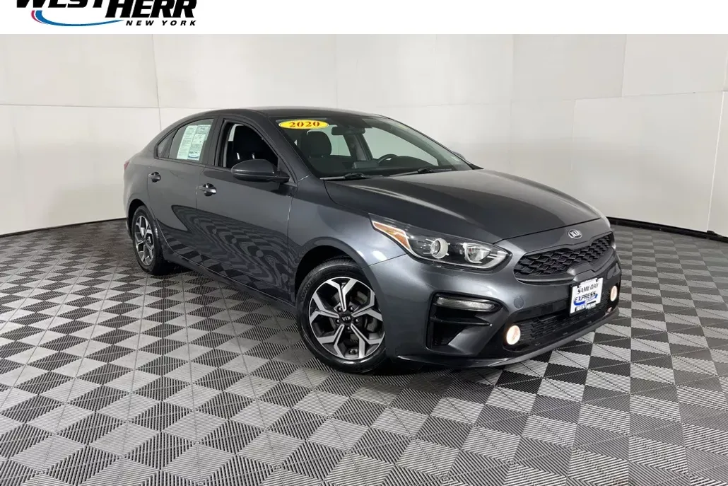 2020 Kia Forte LXS photo 1