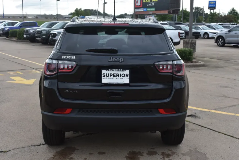 2026 Jeep Compass Latitude Altitude photo 1