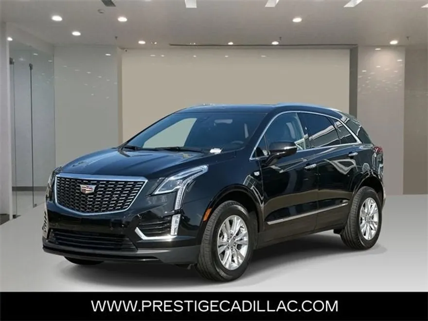 2023 Cadillac XT5 Luxury photo 1