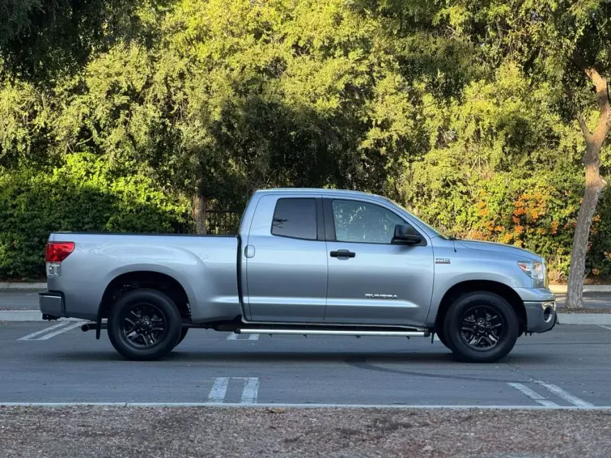 2012 Toyota Tundra Double Cab photo 1
