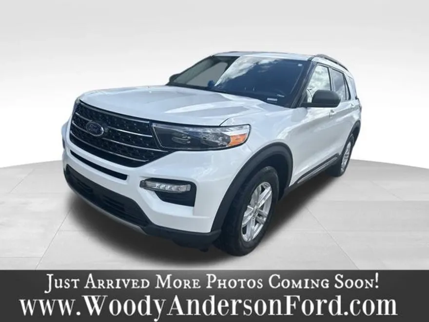 2022 Ford Explorer XLT photo 1