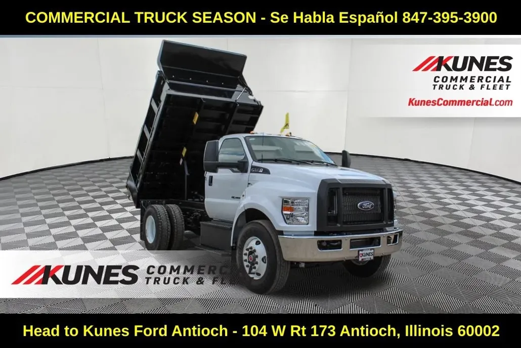 2025 Ford F-650 Base photo 1