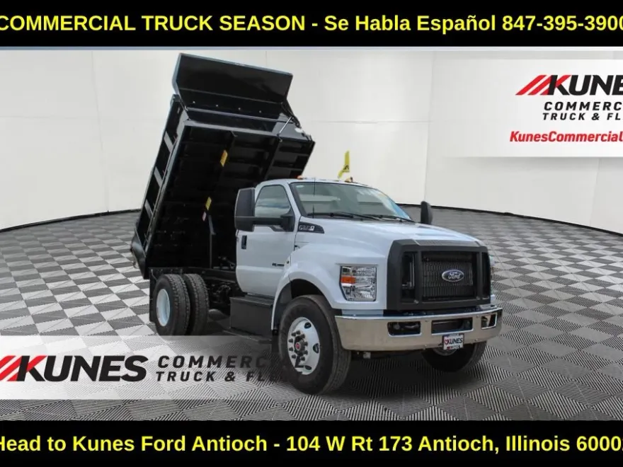 2025 Ford F-650 Base photo 1