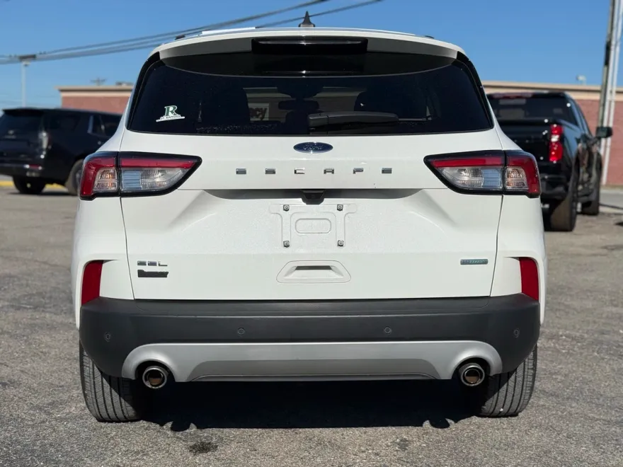 2020 Ford Escape SEL photo 1