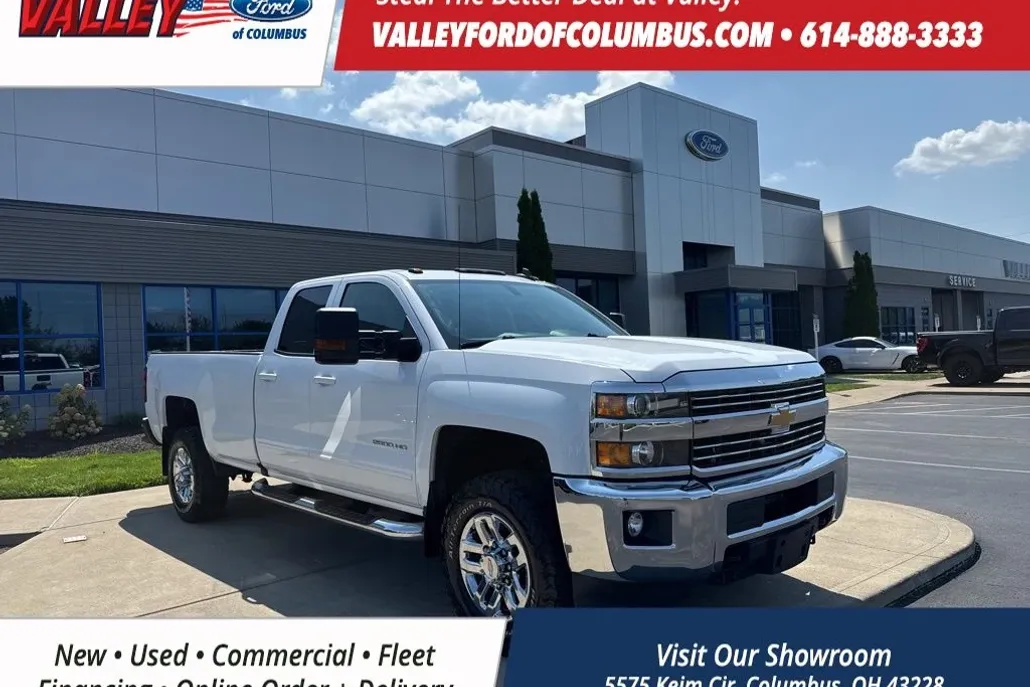 2017 Chevrolet Silverado 2500HD LT photo 1