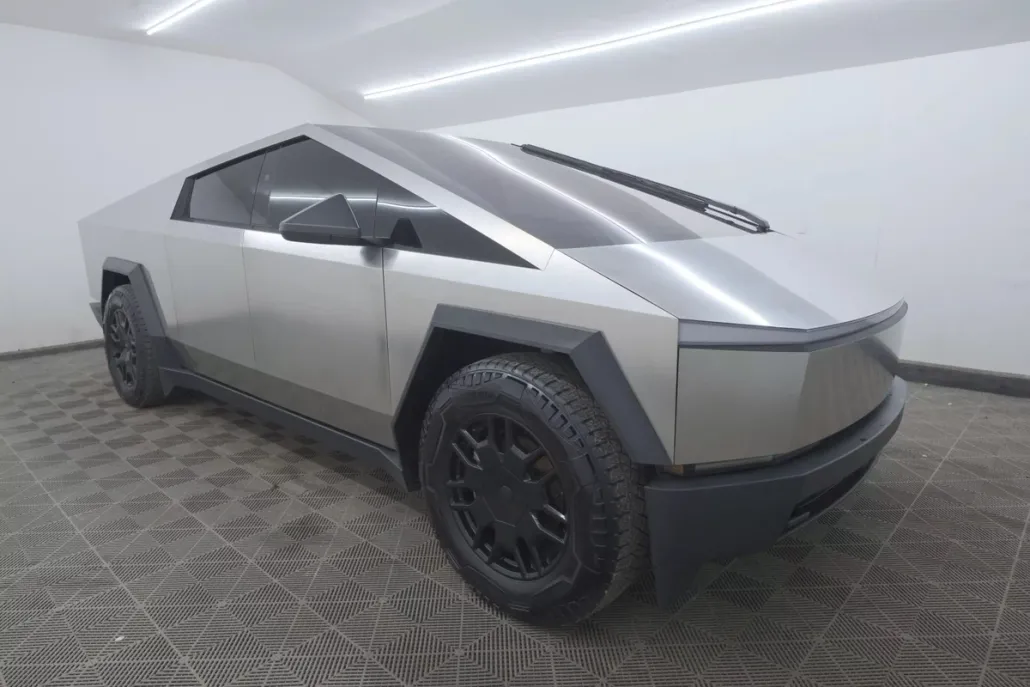 2024 Tesla Cybertruck Cyberbeast photo 1